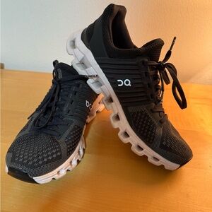On Running Black Cloudswift running shoes. Nearly new.